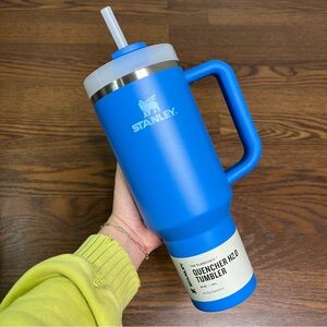 40 oz Stanley The Flowstate Quencher H2.0 Tumbler in Blue on Blue